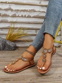 最新款式波西米亚人字拖凉鞋，平底休闲凉鞋