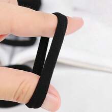 200/100/50/20 szt. solidnych gumek do włosów – proste i eleganckie. Elastyczna, czarna gumka do włosów, idealna na co dzień. Zaprojektowana specjalnie do wszystkich rodzajów włosów, zapewniająca wygodne i antypoślizgowe utrwalenie. Niezależnie od tego, czy chodzi o kucyk, kok, czy warkocz. Dodaj odrobinę elegancji do swoich codziennych stylizacji. Prostota nigdy nie wychodzi z mody. Akcesoria do włosów dla kobiet, Jesień, Podróże, Akcesoria do włosów, Akcesoria do włosów, Kręcone włosy, Gumki do włosów, Gumki do włosów, Akcesoria do kręconych włosów, Prezenty, Podróże, Prezenty dla kobiet, Akcesoria do włosów, Prezenty do pończoch.