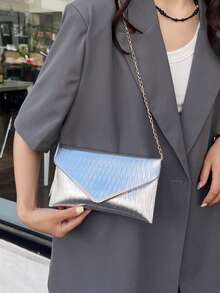 纯色金属边饰纹理单肩包，翻盖链条信封斜挎包，适合约会/正式场合、购物、装钱包、手机等，是年轻女性、大学生、新婚夫妇、上班族女性的理想之选。也适用于办公室、大学、工作、商务、通勤、户外活动、旅行和短途旅行。 - 銀色 - 查看 5