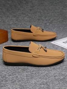 Ademende, comfortabele instappers voor heren in Britse stijl, minimalistisch design, veelzijdige, casual outdoorschoenen voor de zomer