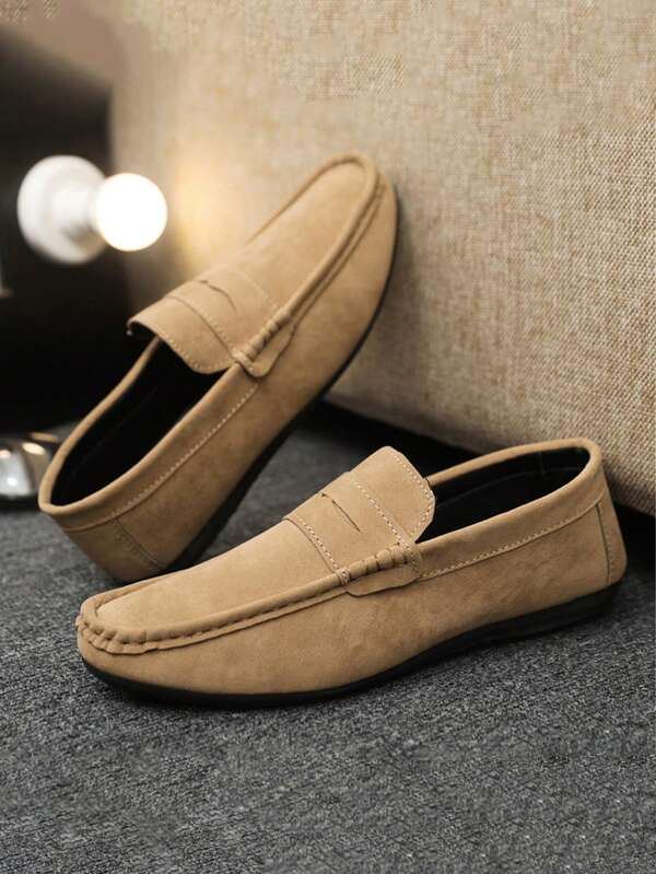 2025 Spring New Men's Loafers Classic Fashion Leather Shoes Moccasins Comfortable Formal Shoes Slip-On Driving Shoes Versatile Soft Sole Shoes (Shoes Run Small, Suggest Ordering One Size Up)