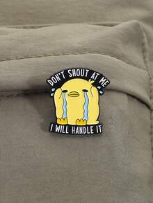 1 件“我会处理，但我会先哭”卡通鸭子徽章，可爱动物胸针，精致配饰，适合男女日常佩戴，送给朋友的绝佳礼物 - 黃色 - 查看 8