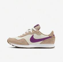 Nike Women's VALIANT Retro Waffle Casual Sneakers CN8558-202 - Brown - View 2