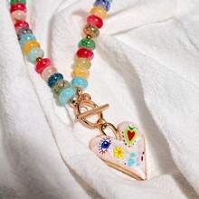 Collar con colgante de corazón de cuentas de vidrio de colores, collar popular y artesanal de estilo boho y moda Y2K para mujer - vistoso - Ver 11
