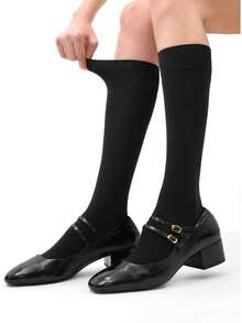 HUE Women's Soft Opaque Knee High Socks (Pack Of 3) - 黑色 - 閃光光澤 - 查看 5