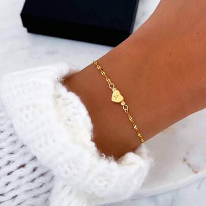 1 pièce Bracelet chaîne de lèvres en acier inoxydable doré avec initiale en forme de cœur simple et classique pour femmes