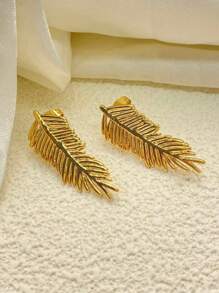 A Set Of 6 Fashionable And Elegant Golden Stainless Steel Earrings For Women, Featuring Jewelry Elements Such As Starfish, Shells, Seashells And Feathers, Free Of Allergens, With Long-Lasting Colors, Suitable For Daily Wear And A Graduation Season Gift.