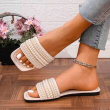 女士优雅珍珠串珠设计一脚蹬凉鞋，仿皮材质，简约风格，日常通勤舒适