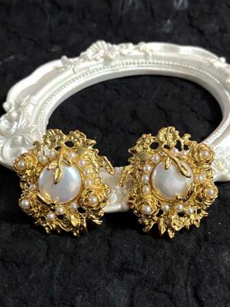 New Retro High-End Baroque Freshwater Pearl Exaggerated Medieval Floral Layered Flower Silver Stud Earrings, Suitable For Daily Wear And Banquet Occasions For Women