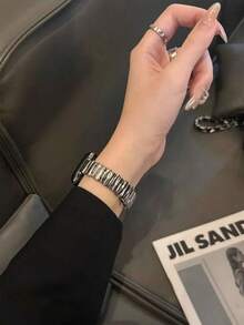 1pc Asymmetrical Metal Watchband Compatible With Apple Watch Band Apple Watch 42mm 38mm 40mm 41mm 44mm 45mm 46mm 49mm Fashion Smart Watch Replacement Apple Watch Strap For Series Ultra2 Ultra SE2 SE 10 9 8 7 6 5 4 3 2 1 For Men Women - Silver - View 3