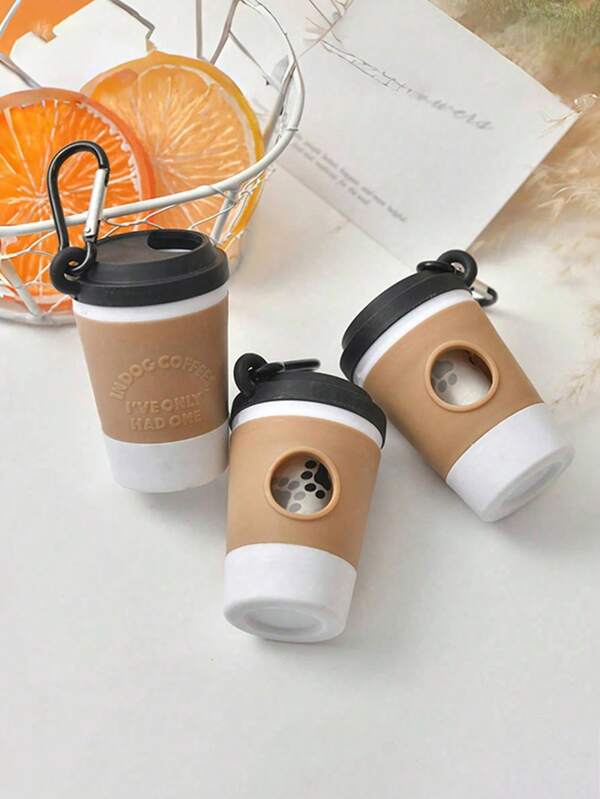 Distributeur de sacs pour déchets d'animaux de compagnie en forme de tasse à café. Dispositif portable pour la promenade des chiens permettant de ramasser les déchets. Rangement pour sacs poubelle, coquille de déchets d'animaux de compagnie. Accessoires pour animaux de compagnie (sacs poubelle non inclus)