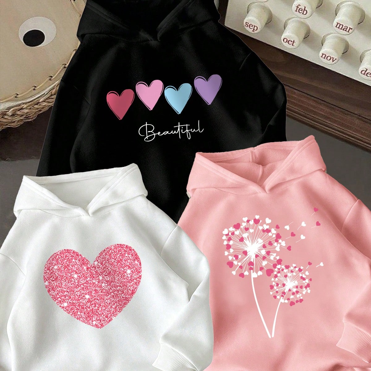 Piezas/set de sudaderas con capucha con gráfico de corazón y ala para niños pequeños