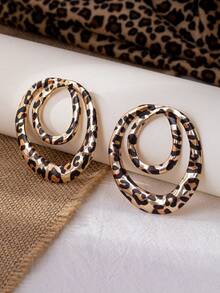 1 对女士超大夸张不对称圆形镂空十字交叉耳环，极简时尚，适合日常佩戴