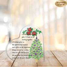 2D 平面，1 件心形亚克力桌面装饰，带有圣诞树设计、节日花环和冬青浆果 - 书桌、书架、客厅励志名言中心装饰 - 适合圣诞节、感恩节、复活节、斋月等多种节日装饰 - 节日家居和办公室装饰、圣诞节家居装饰、季节性装饰、精湛的工艺、装饰牌匾、礼物之选、2D 平面