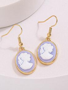 1 Pair Vintage Embossed Face Resin Women Earrings, Oval Geometric Fashionable Earrings - Multicolor - View 3