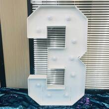 1 件 73 厘米/28.7 英寸 DIY 发光数字 KT 板，气球框架带冷白色 LED 灯，适用于派对、周年纪念、照相亭装饰（不含电池） - 白色 - 查看 3