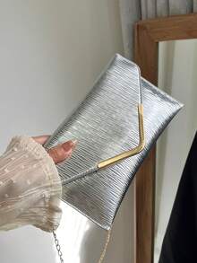 纯色金属边饰纹理单肩包，翻盖链条信封斜挎包，适合约会/正式场合、购物、装钱包、手机等，是年轻女性、大学生、新婚夫妇、上班族女性的理想之选。也适用于办公室、大学、工作、商务、通勤、户外活动、旅行和短途旅行。 - 銀色 - 查看 6