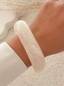 1 件夸张树脂不对称半透明设计个性化手链 - 手鐲 - 查看 16