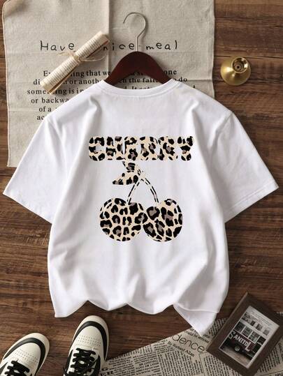 1pc Casual Fruit Print Crew Neck Short Sleeve T-Shirt, Suitable For Summer Students And Children - Delicious Cherry Provides A Unique T-Shirt For Cherry Fruit Lovers, Making You Stand Out In Summer. This T-Shirt Is Also Suitable For Teenage Girls To Wear, An Ideal Choice For Girls In Summer.