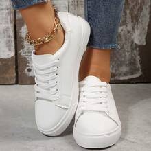 女士运动休闲鞋，加大码滑板鞋，新款，学生百搭，休闲运动，户外白鞋 - 白色 - 查看 2