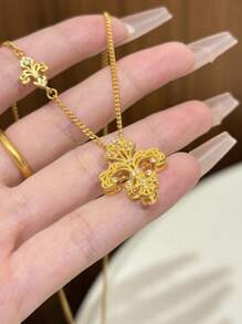 1 stuk roestvrijstalen Chinese stijl gouden holle irisbloem hanger ketting, delicate micro-ingelegde luxe choker voor vrouwen
