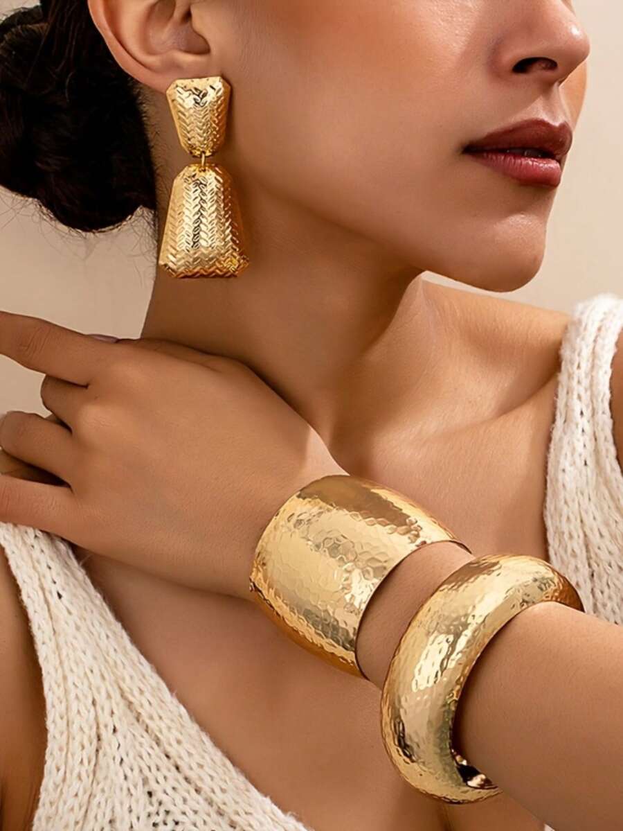 4pcs Vintage Sexy Women'S Jewelry Set, Texture Wide Cuff Bracelet, Open Bangle, And Geometric Stud Earrings, All-Season Gift For Valentine'S Day, Parties, And Daily Wear - Vàng - Xem 1