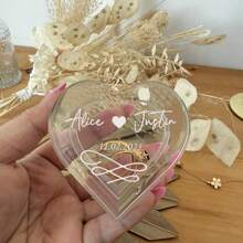 Personalisierte Laser-Gravur Hochzeitsring Box, Liebesring Box, Acryl Ring Box, Herz-förmige Hochzeitsring Box, transparente Verlobungsbox