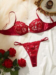 情趣内衣浪漫红：精致蕾丝花型情趣内衣套装，性感优雅红色蕾丝性感文胸配丁字裤，针织性感蕾丝花型情趣内衣套装两件套 - 酒紅色 - 查看 1