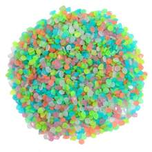 500 PIEZAS - Piedras pequeñas fosforescentes, accesorios de jardín luminosos, decoración para paisajismo en microentornos, pecera, exteriores, patios, césped y senderos. Piedras decorativas fosforescentes para macetas, plantas y decoración de acuarios (aproximadamente 1 cm)