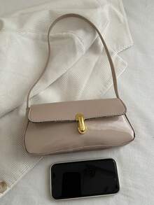 复古仿皮翻盖装饰腋下单肩包，女士适用，适合约会、外出、聚会，也可作钱包使用，尤其适合年轻女性、大学生、新婚夫妇、上班族。是办公室、学校、工作、商务、通勤、户外活动、旅行和野餐的理想之选。 - 卡其色 - 查看 6