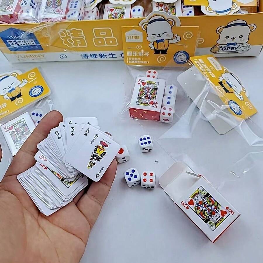 1 Sets Of Cute Mini Playing Cards (With Game Dice), Mini Collectible Poker, Interactive Games, Party Games, Holiday Games, Creative Little Gifts, Festive Accessories, Birthday Party Supplies, Suitable For Random Playing Cards Christmas, Halloween, Back To School Season Gifts, Thanksgiving Gifts. - Multicolor - View 1