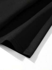 Camiseta gráfica casual para hombres - "Más Caliente que un Hootchie" Impresión divertida, camiseta de algodón cómoda para fiestas, vacaciones y escapadas relajantes - Negro - Ver 3