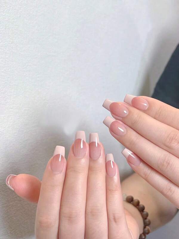 24 piezas de uñas postizas en forma de ataúd cortas y en color nude francesa, actualización instantánea del estilo de uñas para fiestas, bodas y uso diario