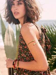 Conjunto de 7 brazaletes de mujer estilo europeo y americano, con diseños de gota de agua, geométricos, espirales y cruces huecos, de metal ajustable y abrible