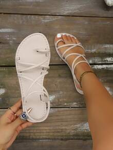 Novas sandálias rasteiras da moda para meninas, sandálias rasteiras de verão estilo romano com tiras trançadas e bico aberto, sapatos de verão confortáveis para uso diário, design moderno com bico aberto, sandálias casuais respiráveis e versáteis, adequadas para combinar com qualquer roupa, sandálias rasteiras com tiras cruzadas, elegantes e simples, sandálias pretas, sandálias bege, sandálias cáqui, sandálias verdes, duráveis, antiderrapantes, leves e confortáveis - Bege - Ver 1