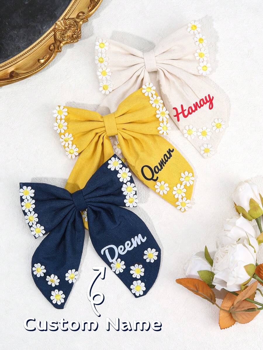 1 件定制名字雏菊发饰，适合女孩，优雅个性化蝴蝶结鳄鱼夹，度假花朵发夹，定制女孩礼物发夹，儿童发饰