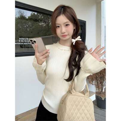 플레어 소매 캐주얼 스위트 진주 장식 피팅 크루넥 스웨터, 텍스처 탄성 겨울 실내 베이스레이어 패션 우아한 비즈 장식 풀오버 니트 탑, 데이트, 외출, 출퇴근, 가정용에 적합