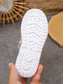 1 双春秋儿童休闲帆布一脚蹬运动鞋，舒适透气，适合户外活动 - 卡其色 - 查看 4