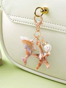 1/2个海洋主题钥匙扣，饰有贝壳、海螺、海星、海豚和珍珠。适合作为户外海滩派对、返校活动以及送给男朋友或女朋友的礼物。汽车配件，可爱哥特风，Y2K风格