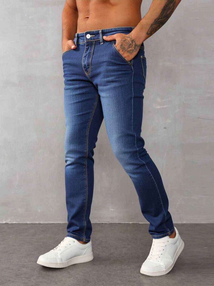 Jeans skinny para hombre en denim azul, ajustados y modernos, ideal para estilos casuales - Azul lavado medio - Ver 1