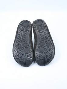 极致柔软家居拖鞋 - 男女通用宽版,可调节带子,轻便,舒适橡胶防滑鞋底,完美的袜子拖鞋,适合室内/室外舒适 - 黑色 - 查看 3