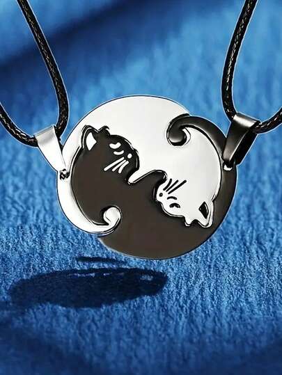 2 Pcs/Set Black And White Cat Pendant Stainless Steel Cat Embrace Couple Necklace Jewelry Gift For Boy And Girl Pendant Chain Birthday Gift Necklace For Best Friends Necklace Necklace Pendant Father's Day And Mother's Day Gifts