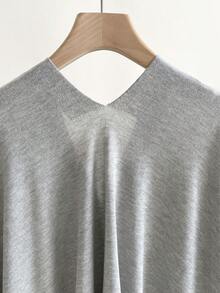 女士纯色针织轻薄披肩开衫，优雅透气，适合海滩穿着，办公、旅行、春夏秋冬皆宜。