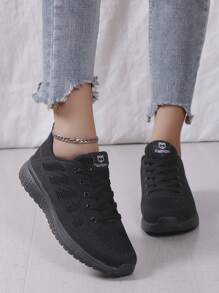 女士透气网眼运动鞋，前部系带，柔软弹性鞋底，适合户外跑步 - 黑色 - 查看 4