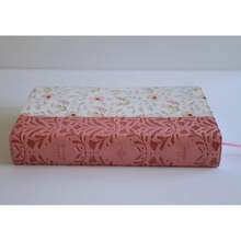 Biblia RV1960 LETRA GIGANTE Rosada Con Flores Imitación Piel 14 puntos con canto pintado - Libro único - Ver 5