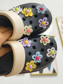 10个可爱甜美的多彩花朵DIY鞋饰，可拆卸多功能凉鞋、木屐、花园鞋装饰纽扣，适合日常穿着、购物、聚会、旅行和度假。