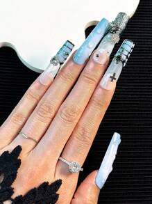 45 毫米超长方形指甲手工按压式指甲带蝴蝶饰物、手绘渐变水滴艺术图案和 3D 撞色设计 - 全覆盖 DIY 闪光人造指甲，10 件/包