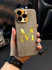 定制手机壳适用于 17 16 15 14 13 12 11 Pro Max 17 Air 16 15 14 Plus 兼容三星 Galaxy S25 S24 S23 S22 Ultra Plus 后盖奢华皮革电镀保险杠金属镜头保护防震外壳个性化首字母名称 3D DIY 雕刻金色字母烫印技术皮套节日礼物送给情侣朋友家人自己