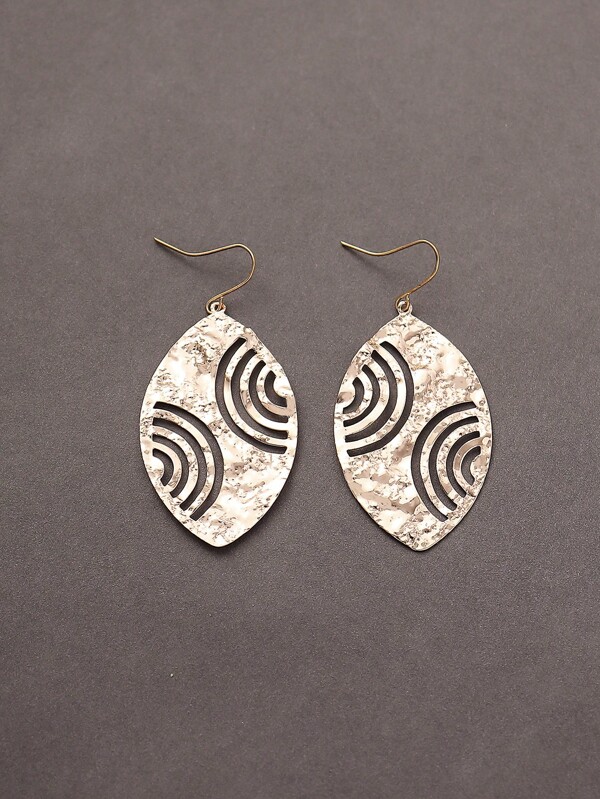 1pc Artistic Asymmetrical Textured Leaf Hollow Dangle Earrings, Fashionable Design