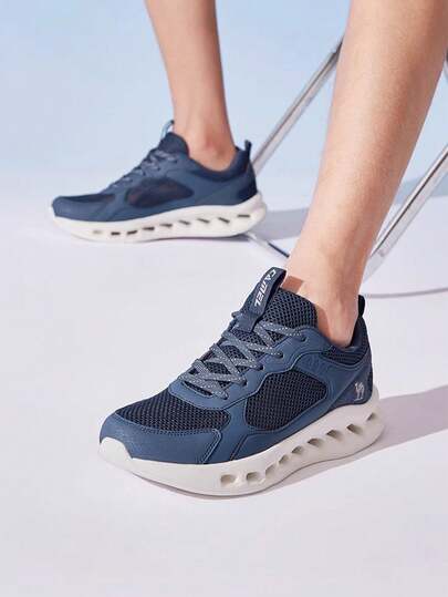 CAMEL CROWN 男士透气轻便减震跑步鞋，适合休闲户外穿着